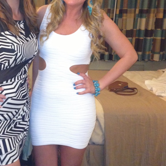 bebe white bodycon dress